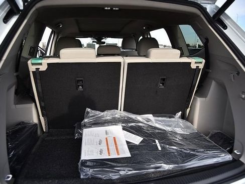 New 2026 Volkswagen Atlas SEL Premium R-Line image 25