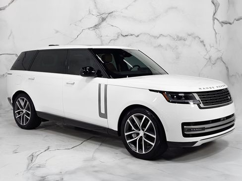 Used 2024 Land Rover Range Rover Long Wheelbase SE AWD/4WD image 7