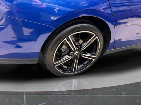 Used 2025 Honda Accord Sport image 15