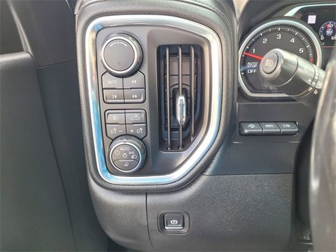 Used 2019 Chevrolet Silverado 1500 High Country image 26