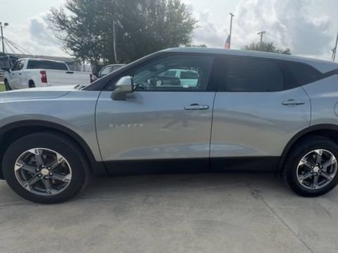 Used 2025 Chevrolet Blazer LT FWD image 5