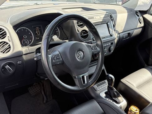 Used 2013 Volkswagen Tiguan SE AWD/4WD image 6