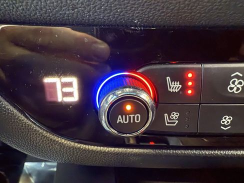 Used 2023 Buick Enclave Avenir w/ Avenir Technology Package image 26