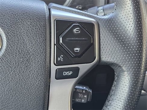 Used 2017 Toyota 4Runner SR5 Premium image 18