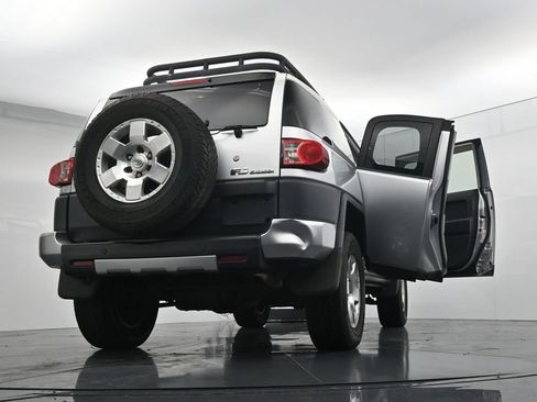 Used 2008 Toyota FJ Cruiser 4WD w/ Convenience Pkg image 30