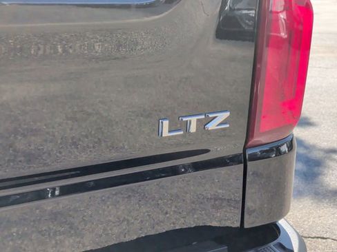 Used 2025 Chevrolet Silverado 1500 LTZ w/ LTZ Premium Package AWD/4WD image 32