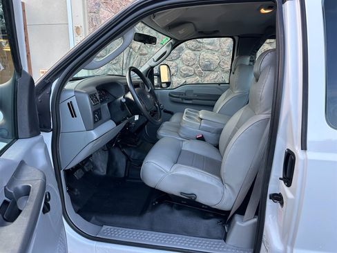 Used 2003 Ford F250 4x4 SuperCab Super Duty image 12
