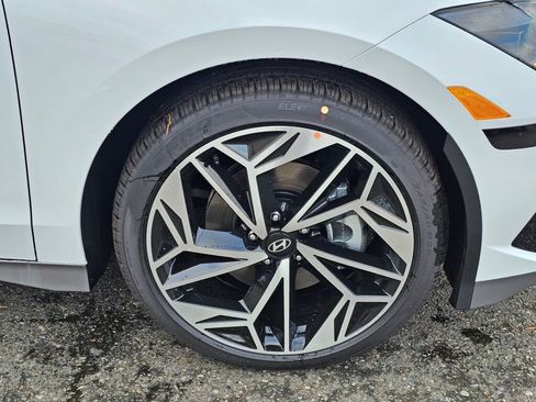 New 2025 Hyundai Ioniq 6 SEL image 9