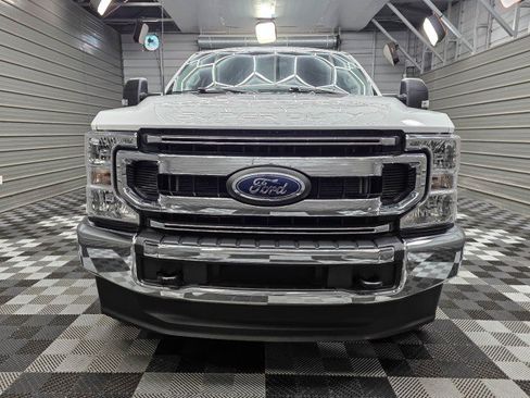 Used 2022 Ford F250 XLT AWD/4WD image 3