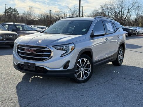 Used 2020 GMC Terrain SLT w/ Preferred Package image 3