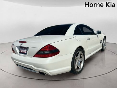 Used 2011 Mercedes-Benz SL 550 image 4