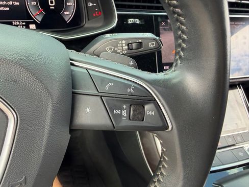 Used 2019 Audi Q8 Premium Plus AWD/4WD image 35