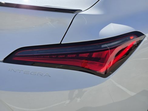 Used 2023 Acura Integra A-Spec image 10