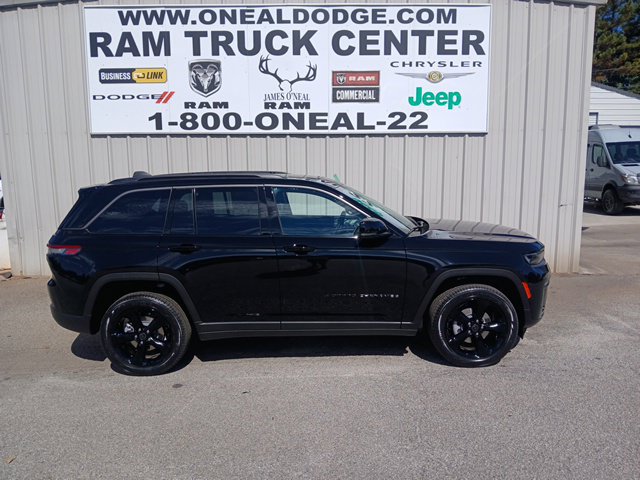 New 2027 Jeep Grand Cherokee Limited AWD/4WD image 2