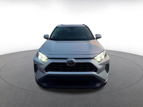 Used 2025 Toyota RAV4 XLE image 4