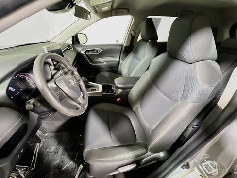 Certified 2023 Toyota RAV4 LE AWD/4WD image 18