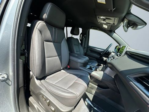 Used 2023 Chevrolet Tahoe RST w/ Luxury Package AWD/4WD image 15