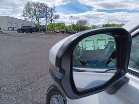 Used 2024 Honda CR-V EX-L image 5