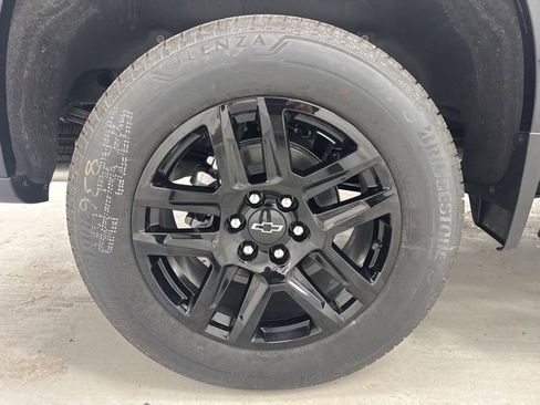 New 2026 Chevrolet Silverado 1500 RST w/ Dark Appearance Package AWD/4WD image 37