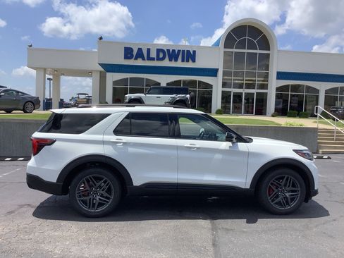 New 2026 Ford Explorer ST w/ Sun And Sound Package AWD/4WD image 8