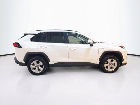 Used 2020 Toyota RAV4 XLE w/ Convenience Package image 10