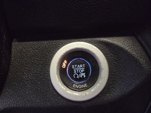 Used 2014 RAM 1500 Sport w/ Convenience Group image 28