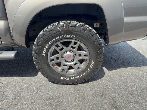 Used 2014 Toyota Tacoma 4x4 Double Cab w/ TRD Off-Road Package image 20