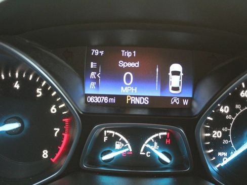 Used 2018 Ford Escape SE w/ Ford Safe & Smart Package AWD/4WD image 14