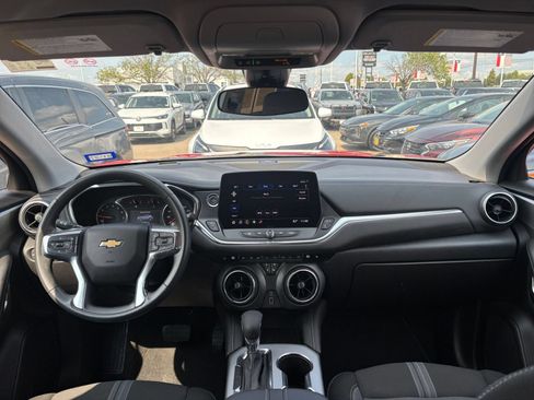 Used 2026 Chevrolet Blazer LT FWD image 29