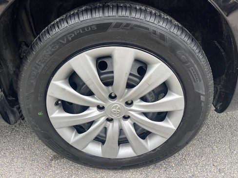 Used 2013 Toyota Corolla LE Special Edition image 24