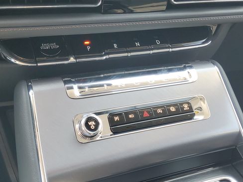 New 2026 Lincoln Aviator AWD image 21