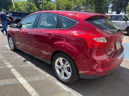 Used 2013 Ford Focus SE w/ SE Winter Pkg FWD image 5