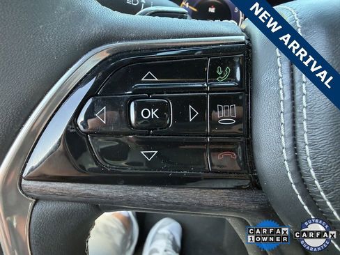 Used 2023 Jeep Grand Cherokee Overland image 11