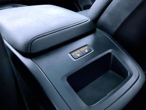 Used 2024 Volvo XC60 B5 Plus w/ Protection Package Premier image 10