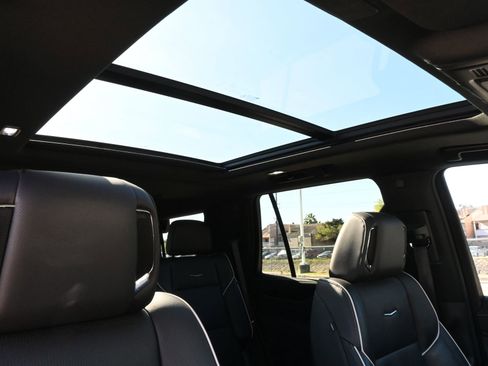 Used 2022 Cadillac Escalade Sport w/ Touring Package image 26