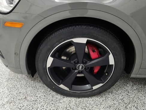 Used 2019 Audi SQ5 Prestige w/ Prestige Package image 32