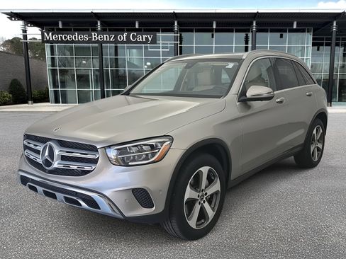 Used 2021 Mercedes-Benz GLC 300 4MATIC image 1