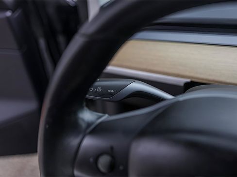 Used 2018 Tesla Model 3 Long Range image 13