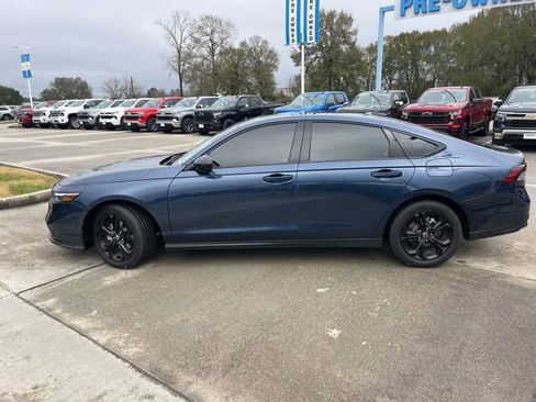 Used 2025 Honda Accord SE image 3