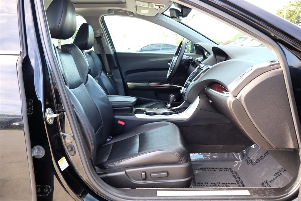 Used 2015 Acura TLX w/ Technology Package FWD image 16