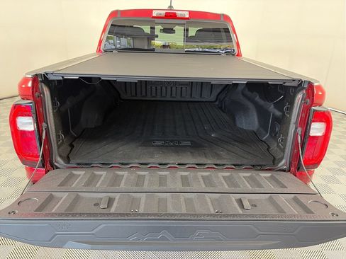 Used 2025 GMC Canyon AT4 w/ Technology Plus Package AWD/4WD image 26
