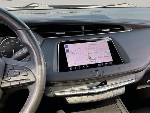 Used 2019 Cadillac XT4 Sport FWD image 9