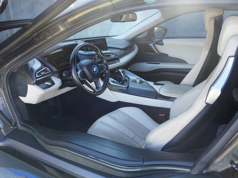 Used 2015 BMW i8 image 29