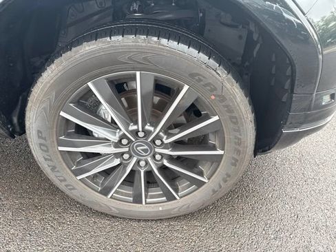 Used 2026 Lexus GX 550 w/ Cold Area Package AWD/4WD image 12