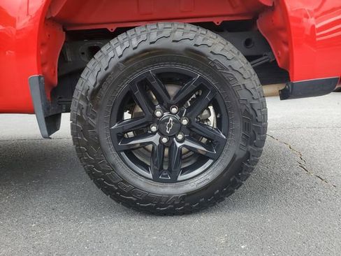 Used 2019 Chevrolet Silverado 1500 Custom Trail Boss w/ Custom Convenience Package AWD/4WD image 13