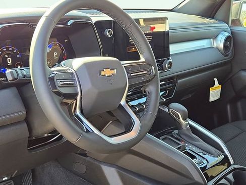 Used 2026 Chevrolet Colorado LT RWD image 12