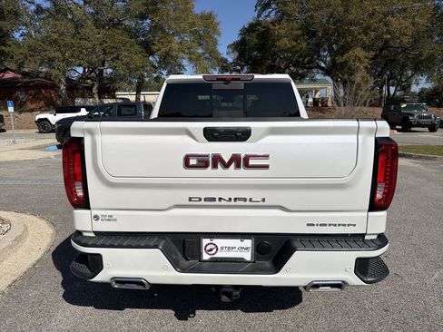 Used 2025 GMC Sierra 1500 Denali image 6