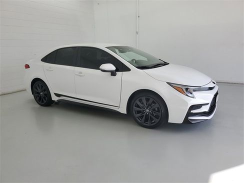 Certified 2023 Toyota Corolla SE image 5