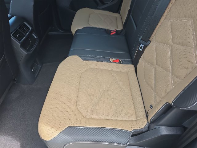 Used 2024 Volkswagen Atlas Cross Sport SE FWD image 12