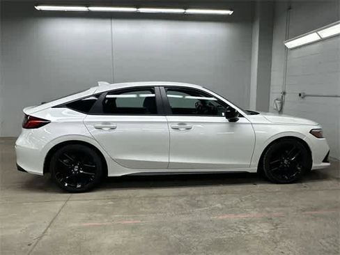 Used 2024 Honda Civic Sport image 3